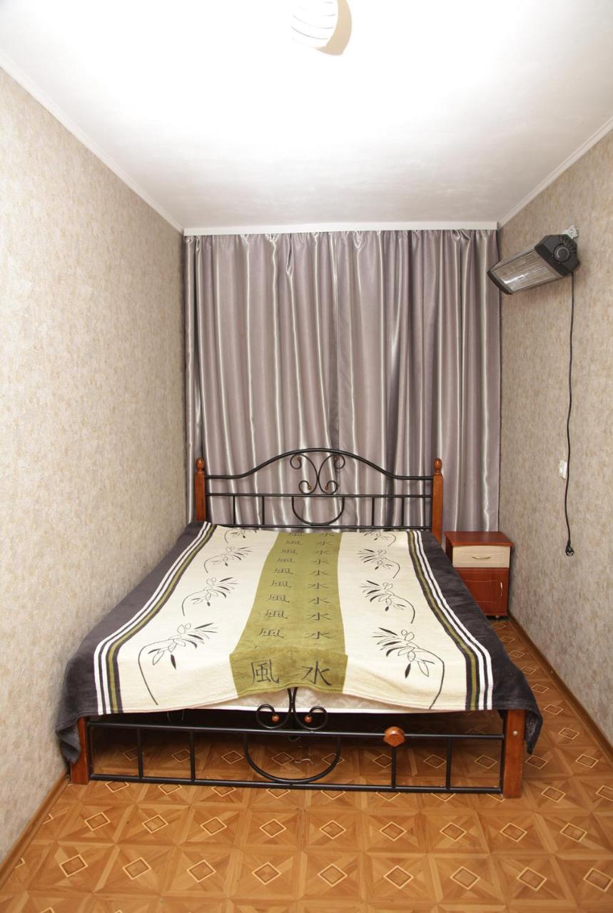 Apartment Nikolaya Ostrovskogo 第聂伯罗彼得罗夫斯克 外观 照片